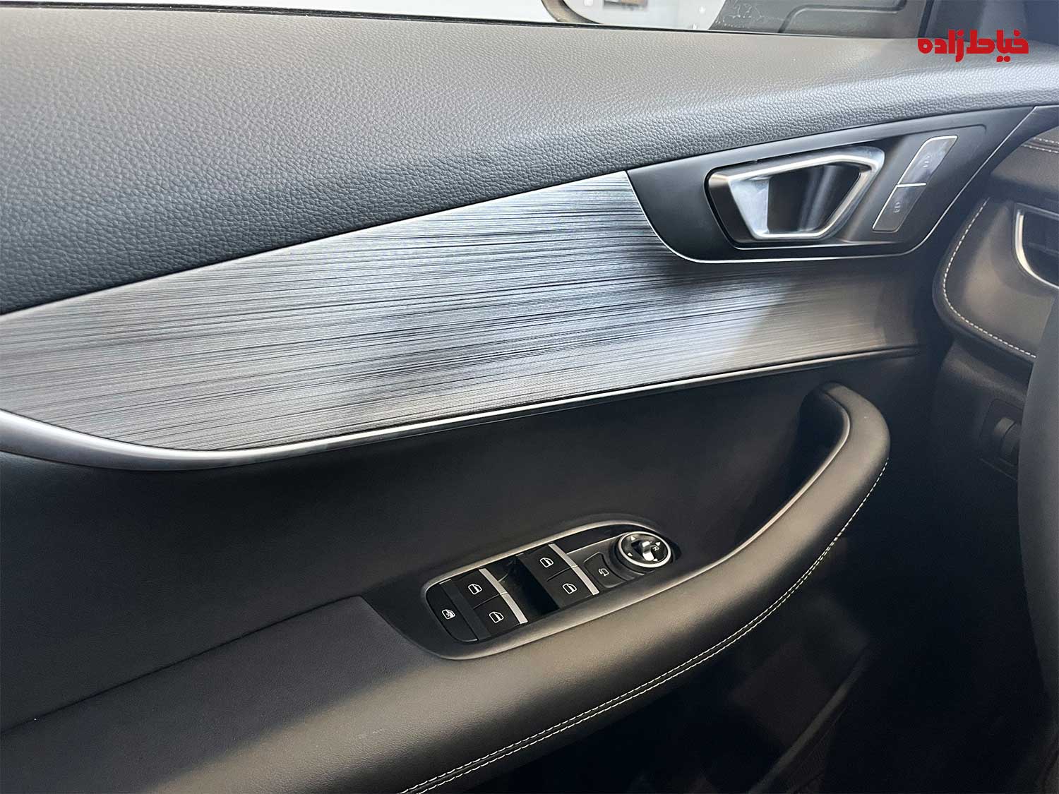 نمای درب تیگو 7 e+