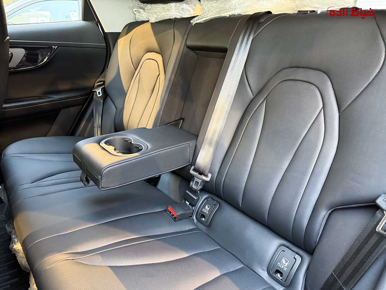 صندلی های ردیف عقب